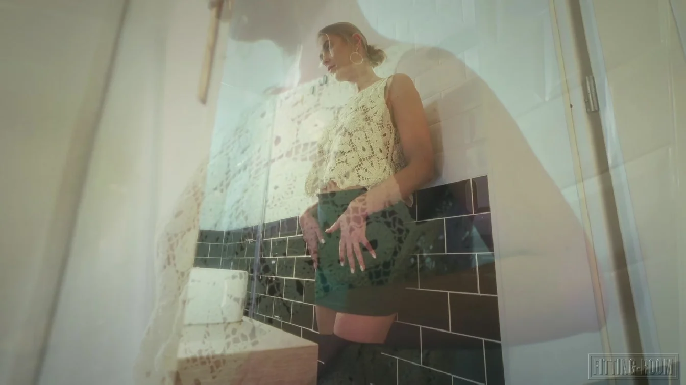 Preview of Fitting-Room Eyla Moore Slomo XXX